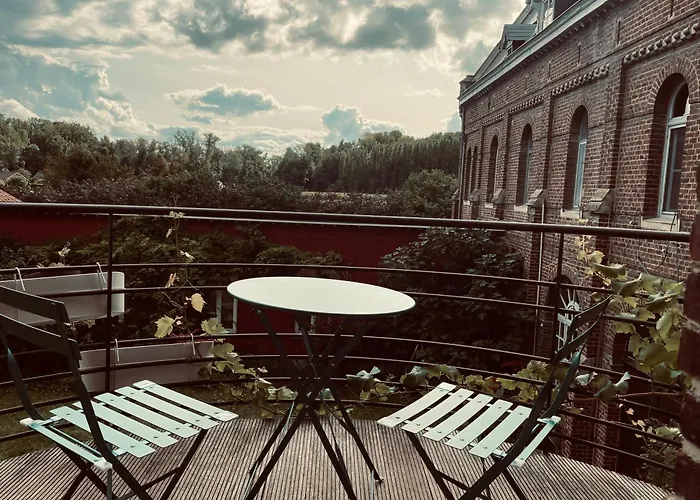 Apartment Calme Dans Ancien Couvent Soignies